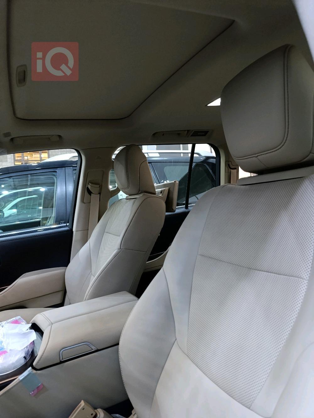 تۆیۆتا لاند کروزەر